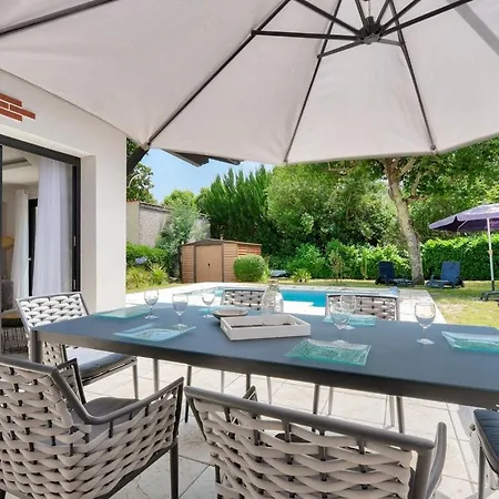 Maison De La Source - Piscine Chauffee, Proche Du Betey