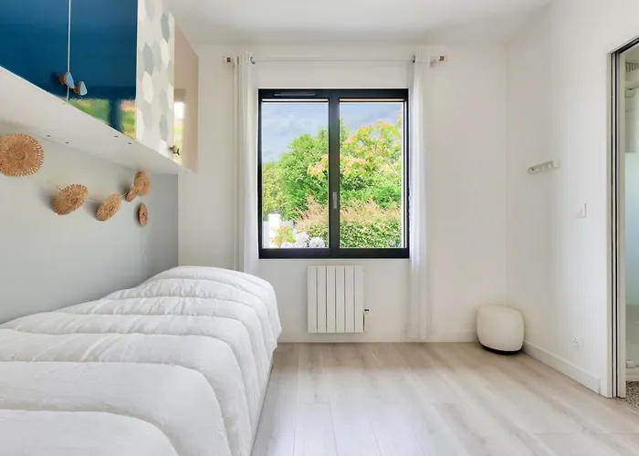 Maison De La Source - Piscine Chauffée, Proche Du Betey Villa *